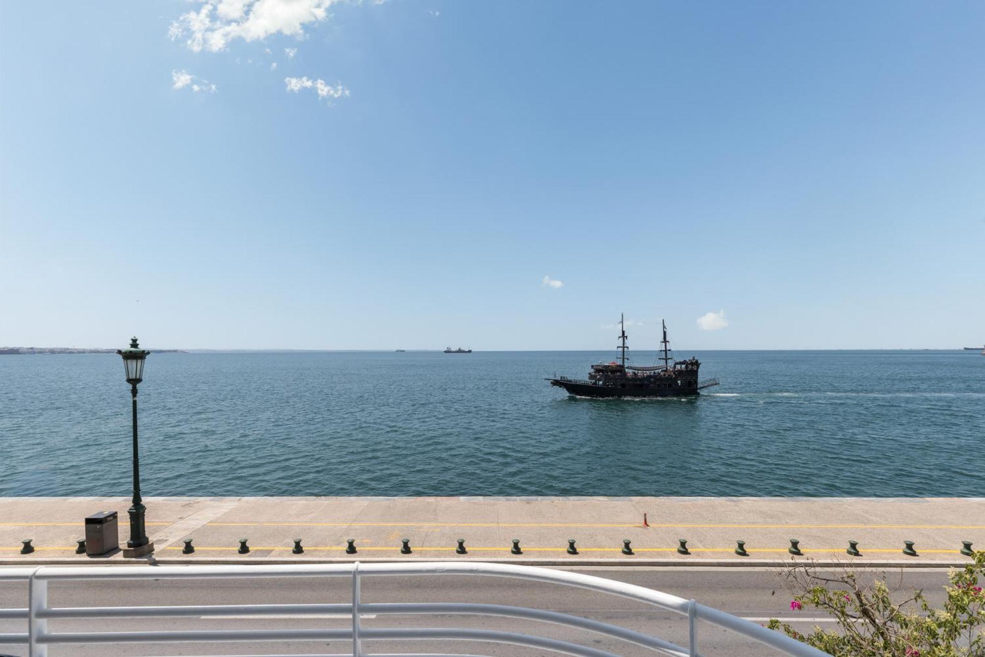 Ivory By Halu! - Elegant 2bd With Sea View Apartment *